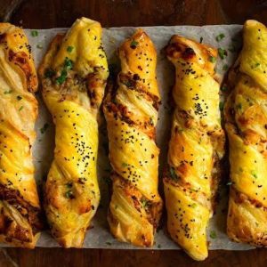 Veg Cheese puff